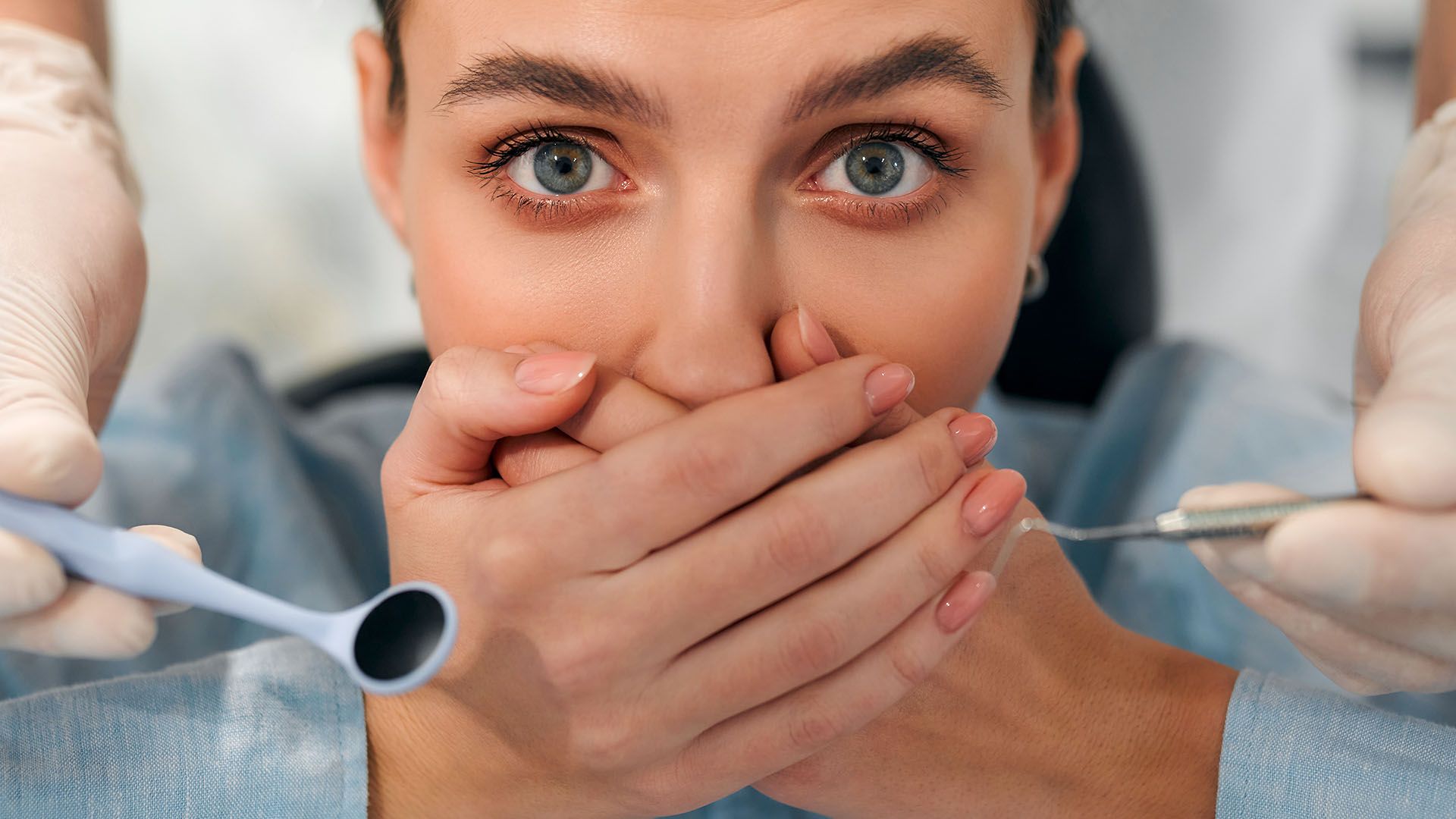 İmplant Koku Yapar mı?